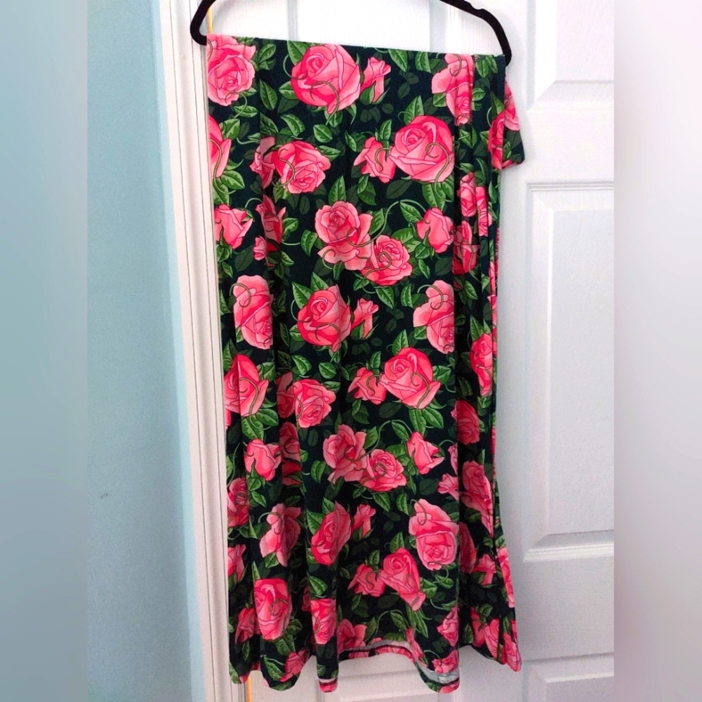 LuLaRoe Plus Size Maxi Skirt Dark Green with pink roses